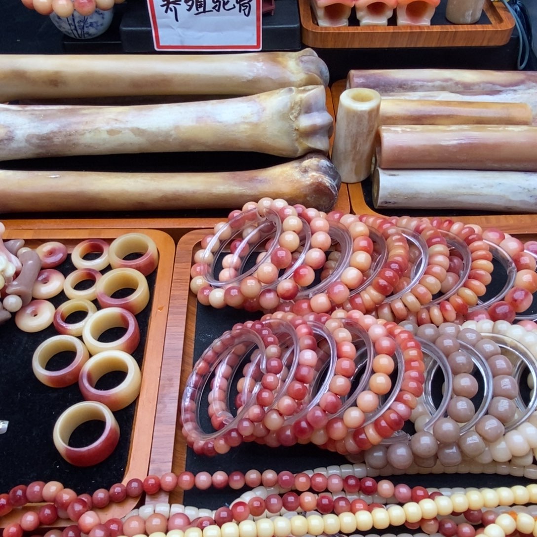 大叶紫檀（黑酸枝木类）