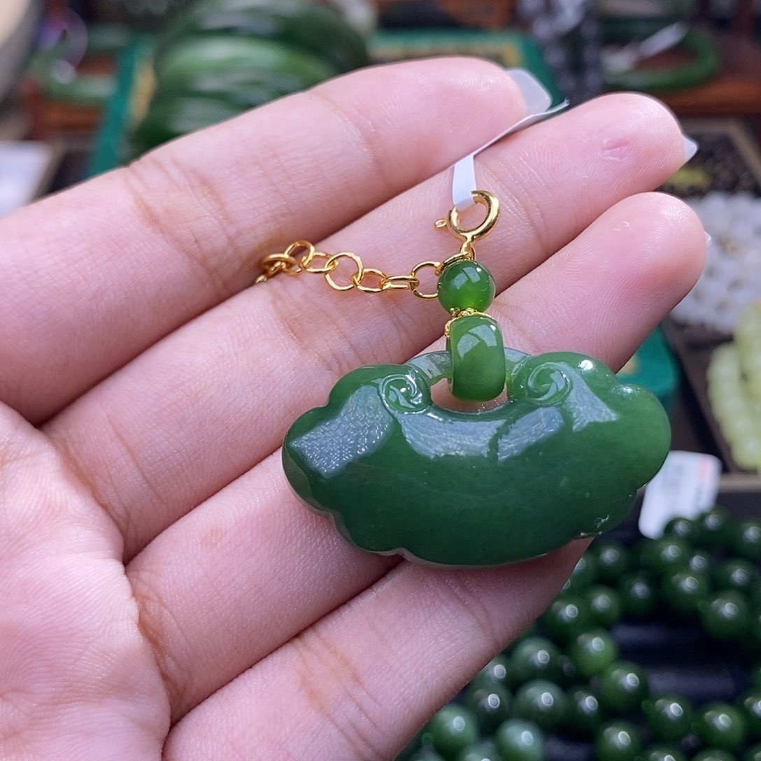 和田玉碧玉阳绿辣绿锁包未镶嵌