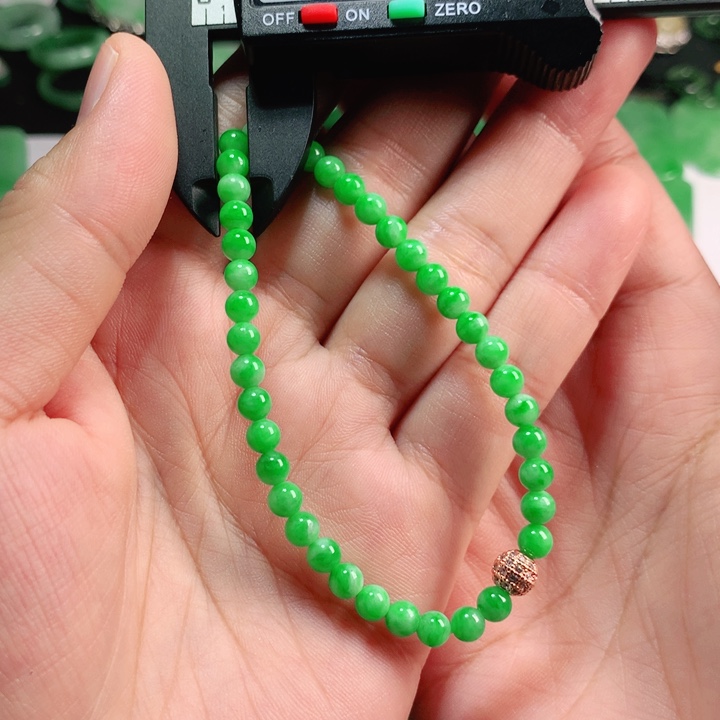 凤***斤翡翠未镶嵌颈饰翡翠4.4