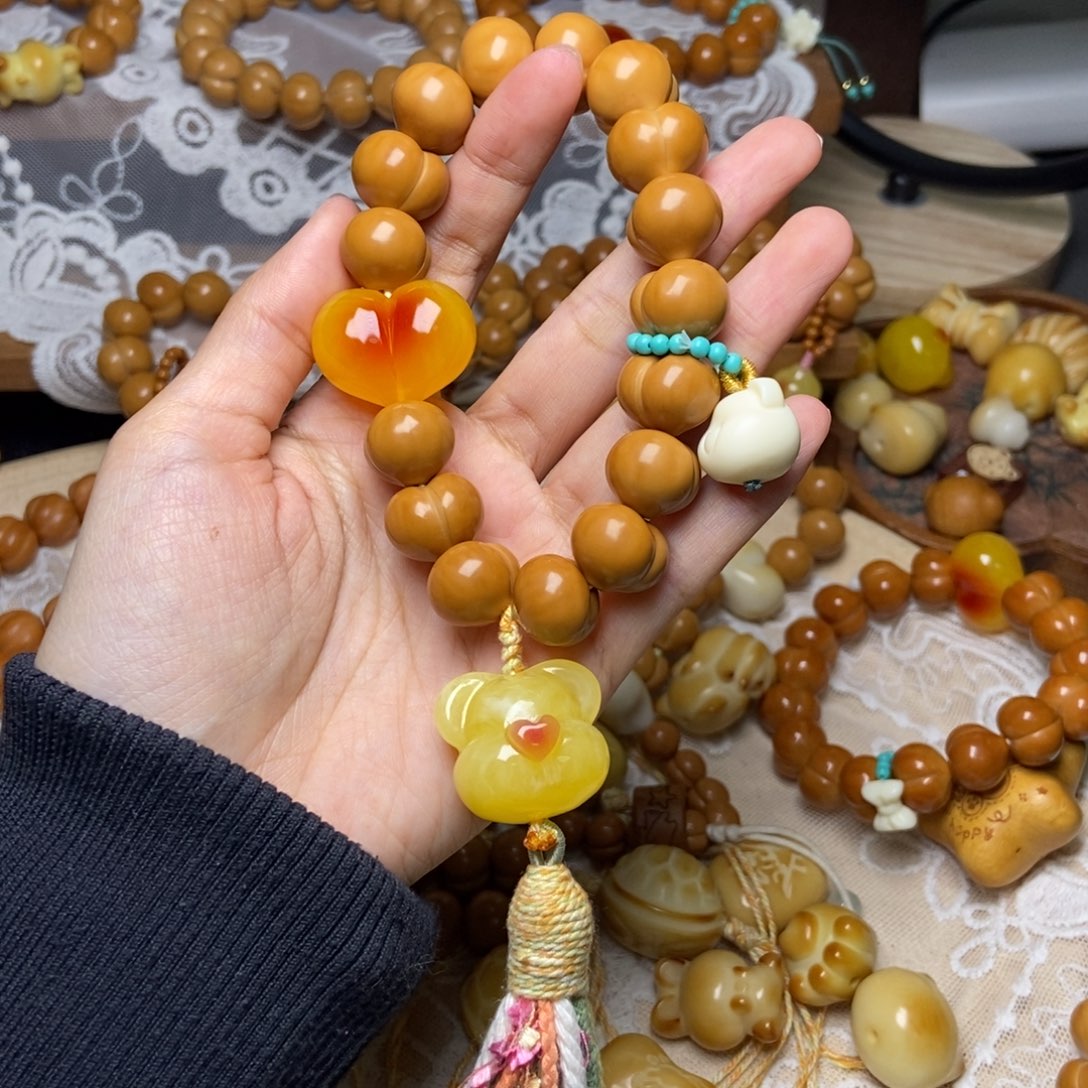 猴头核桃吊坠屁桃卡15
