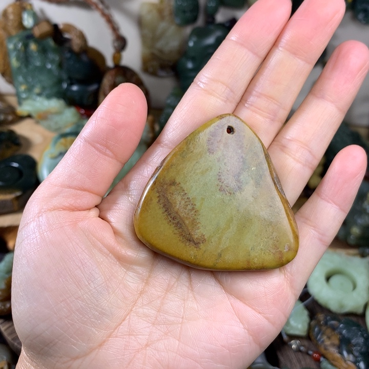 岫岩河磨玉（透闪石质玉）手把未镶嵌