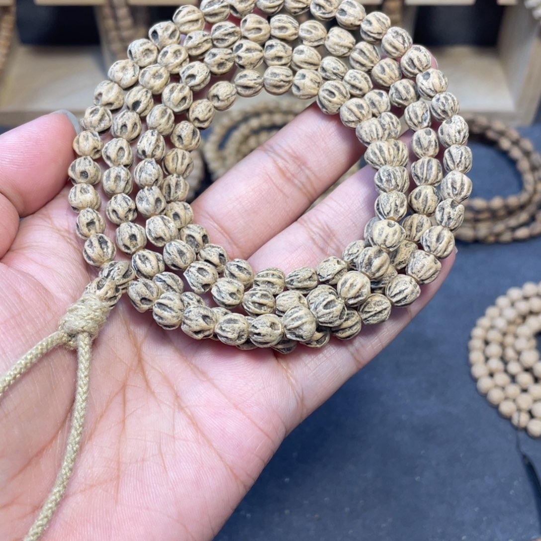 柏香籽/百香籽吊坠刘****?