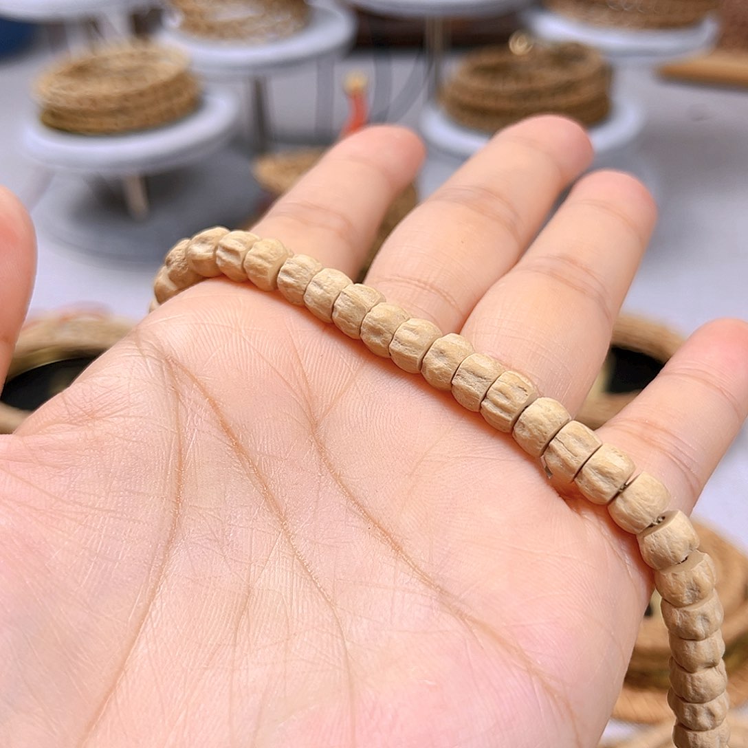 柏香籽/百香籽吊坠。****丶