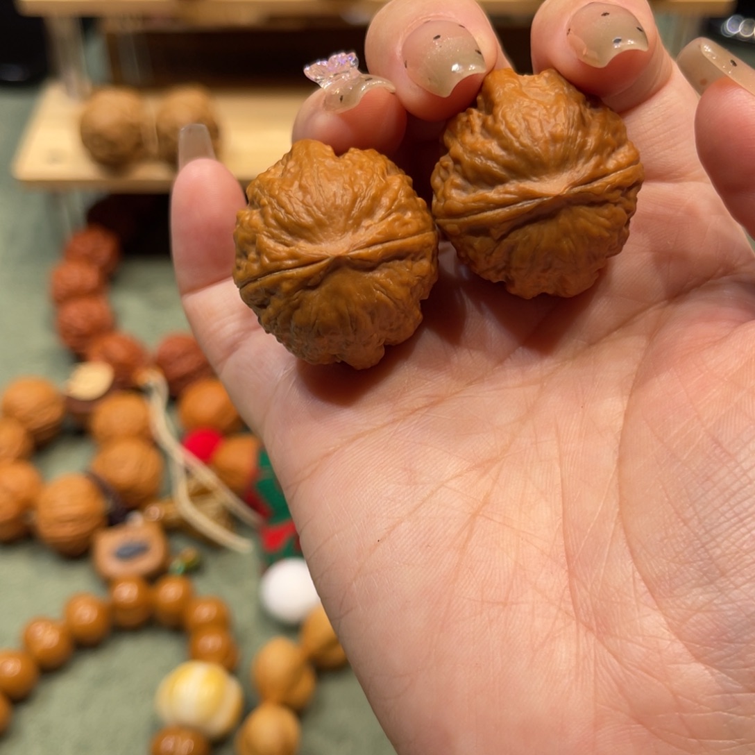 文玩核桃把件炮弹八棱孤品