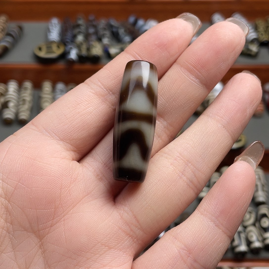 玛瑙/玉髓颈饰未镶嵌李*