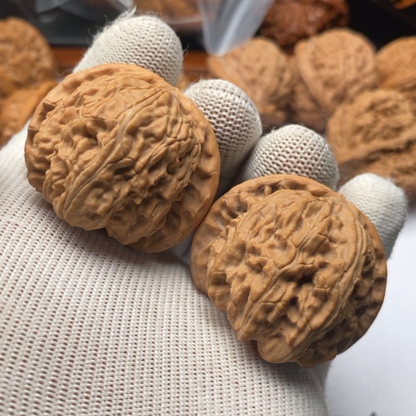 【闪购商品】文玩核桃把件1*3271白狮子