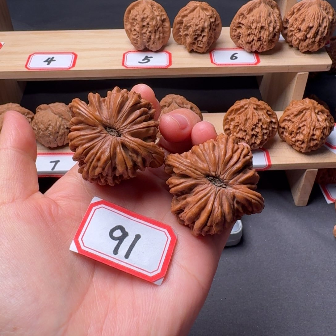 文玩核桃把件四座楼47尺