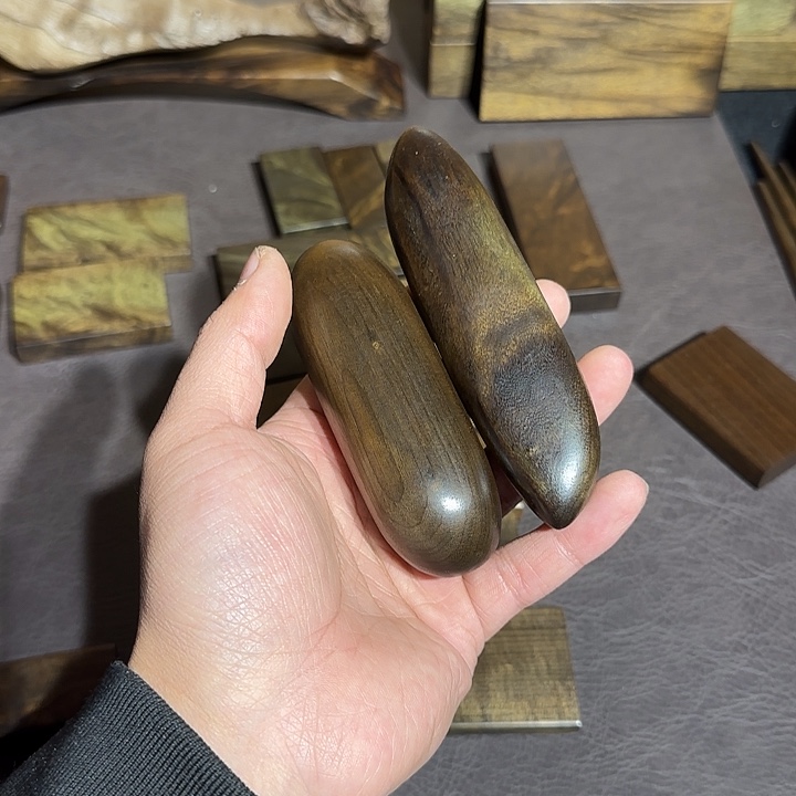 富***儿阴沉木直播间一物一拍截图