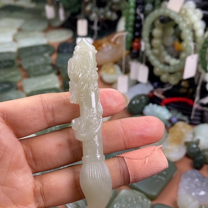 和田玉未镶嵌颈饰予