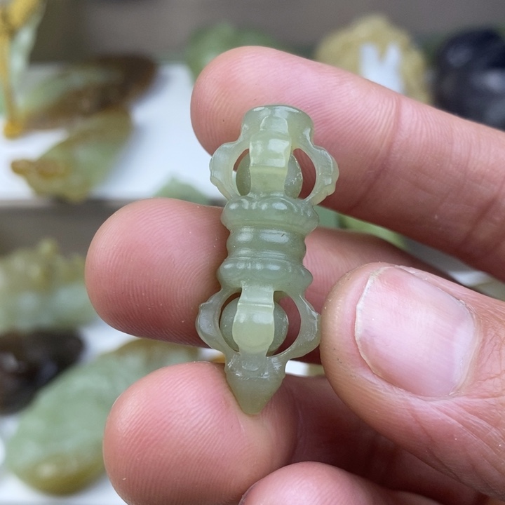 和田玉（黄玉）未镶嵌颈饰
