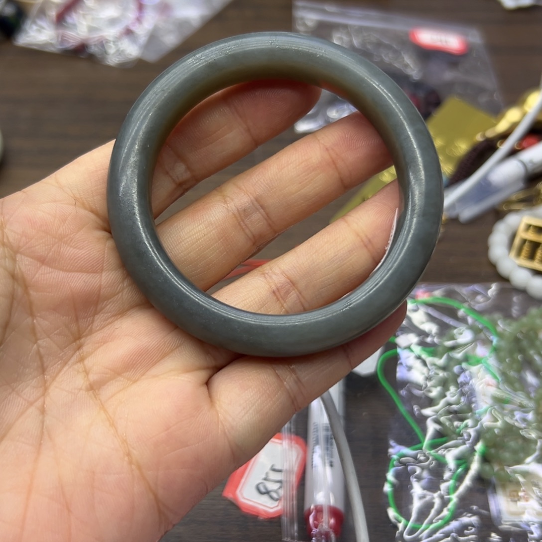 和田玉未镶嵌手镯56.7圈围69