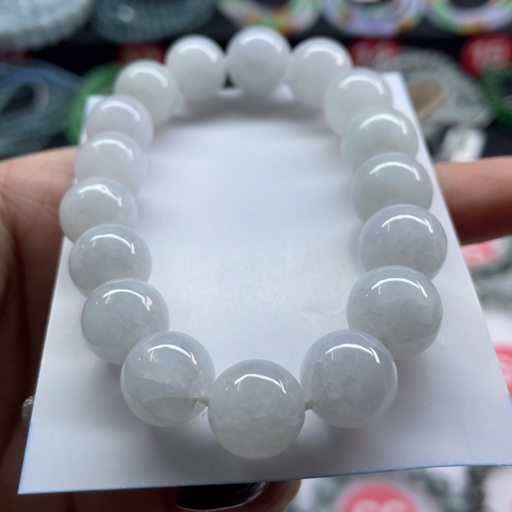 翡翠手链未镶嵌卡11.9有小纹