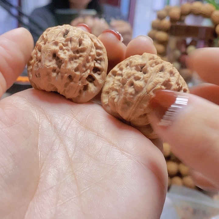 【闪购商品】文玩核桃把件39.5野狼