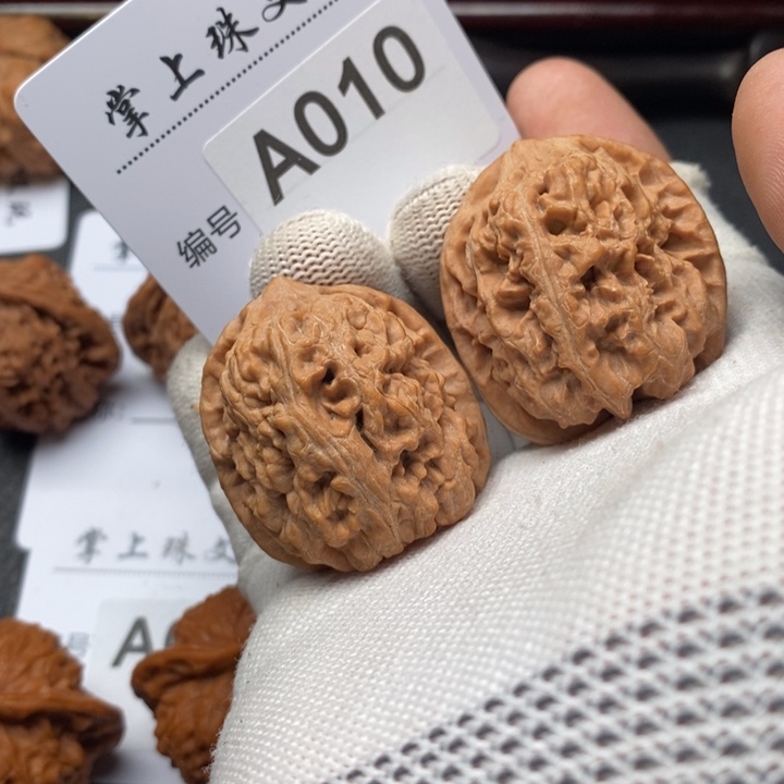 文玩核桃把件将军010