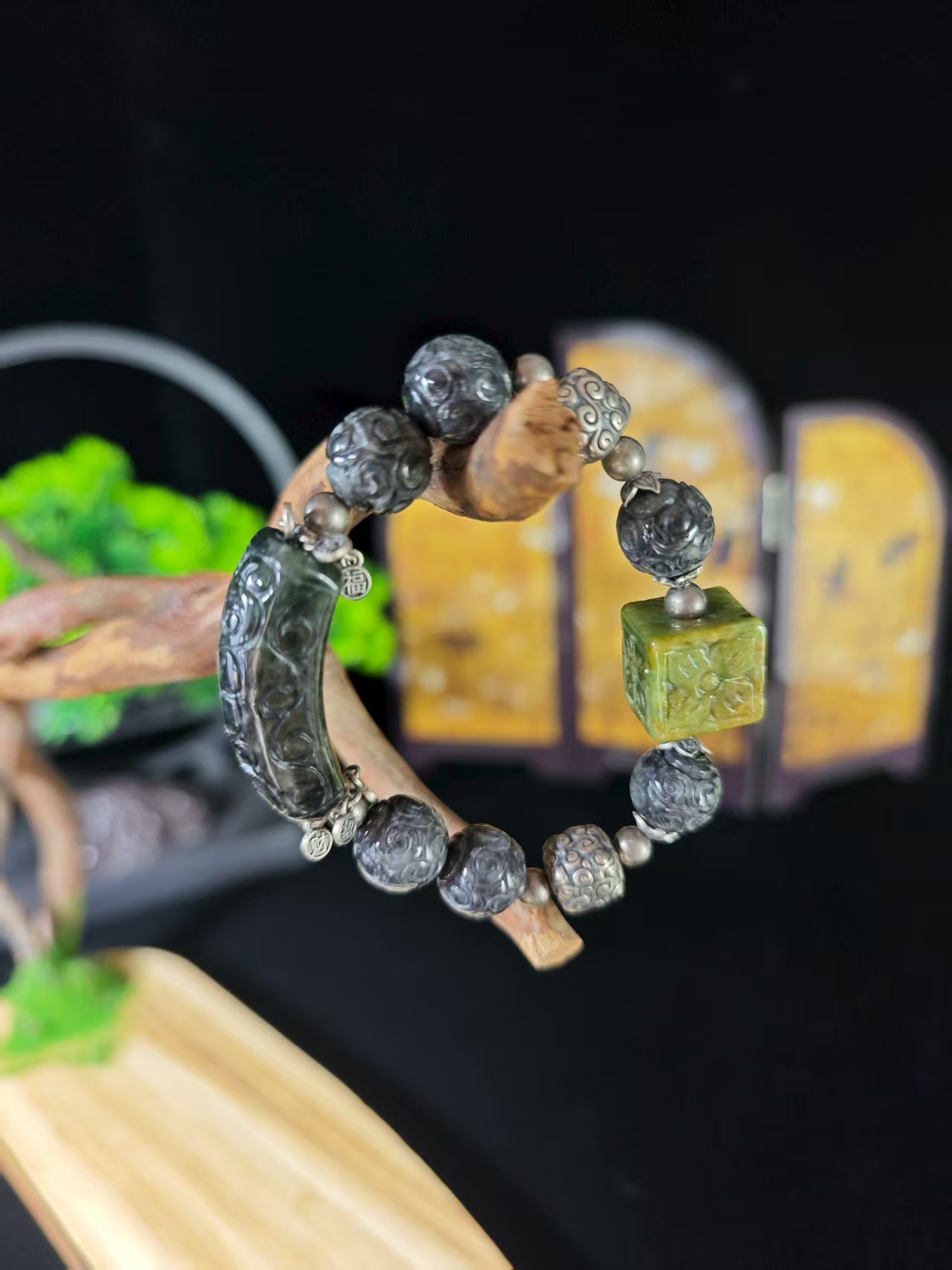 天然翡翠A货弯管手链