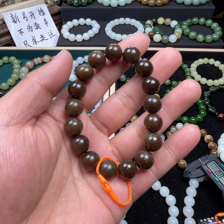 和田玉手串未镶嵌