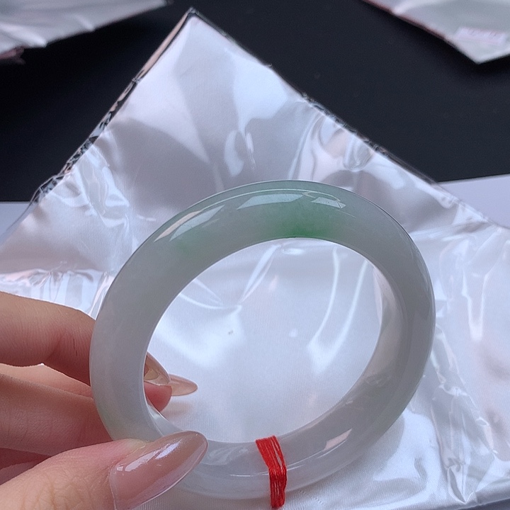翡翠未镶嵌手镯55