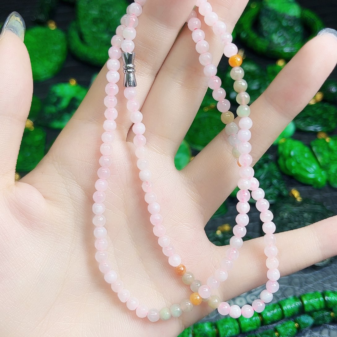 颈饰未镶嵌翡翠多样性