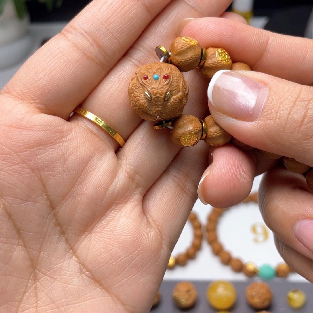 G***S猴头核桃手串单颗蛇女