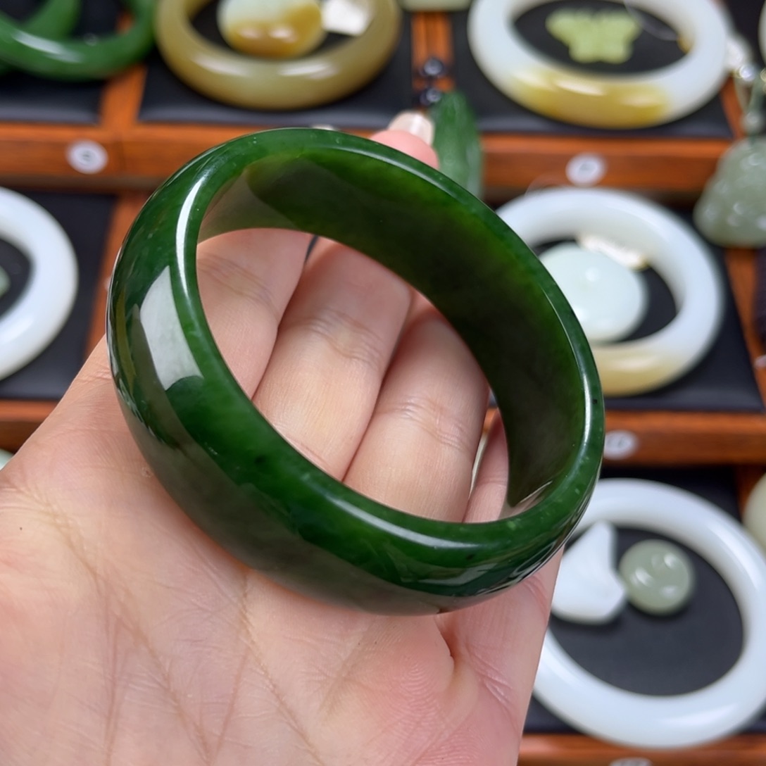 和田玉（碧玉）手镯未镶嵌60.61