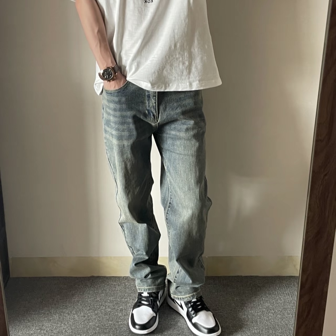 限侍抢购+时尚潮流+90天质保**情侣同款时尚百搭牛皮休闲板鞋