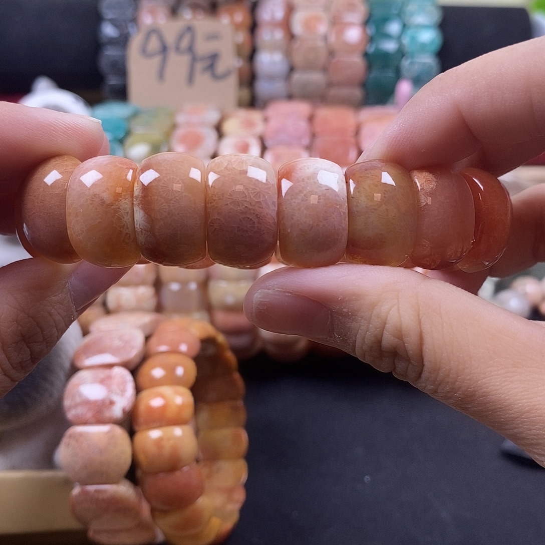 硅化珊瑚（珊瑚玉）未镶嵌手牌冰彩蕾丝 36