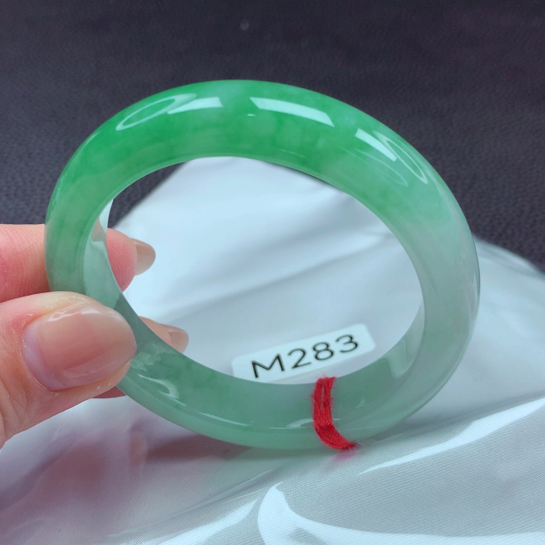 翡翠手镯未镶嵌手镯88