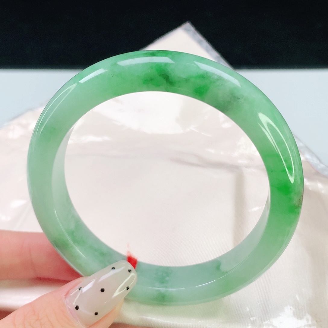 翡翠未镶嵌手镯839