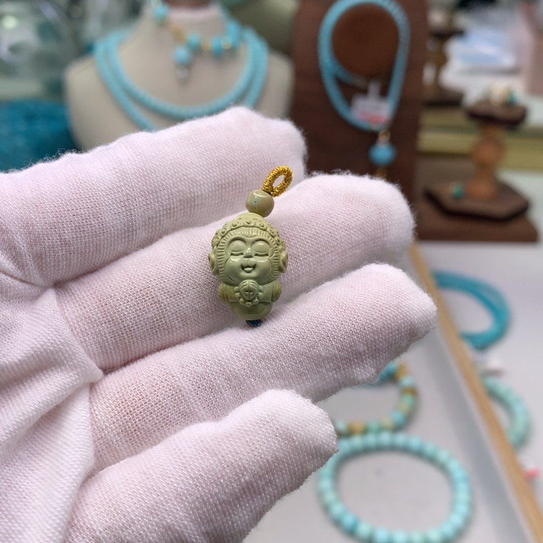 绿松石配饰未镶嵌