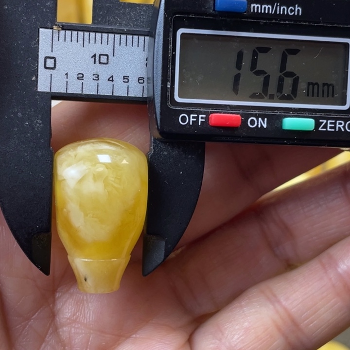 蜜蜡未镶嵌裸石7号