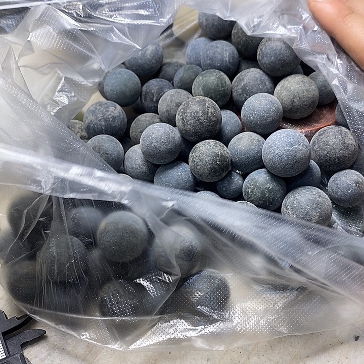 透闪石质玉珠宝半成品未镶嵌