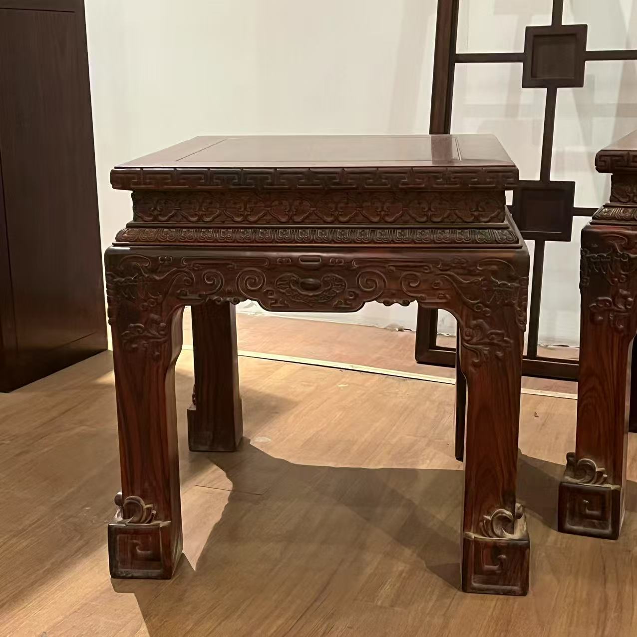 阔叶黄檀角几（可玩游戏）