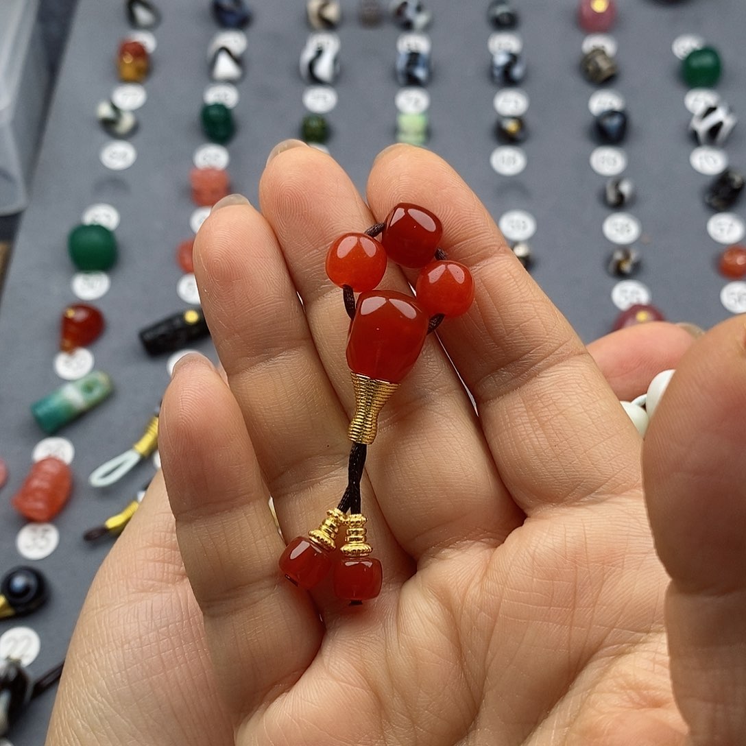 玛瑙/玉髓饰品未镶嵌T****l