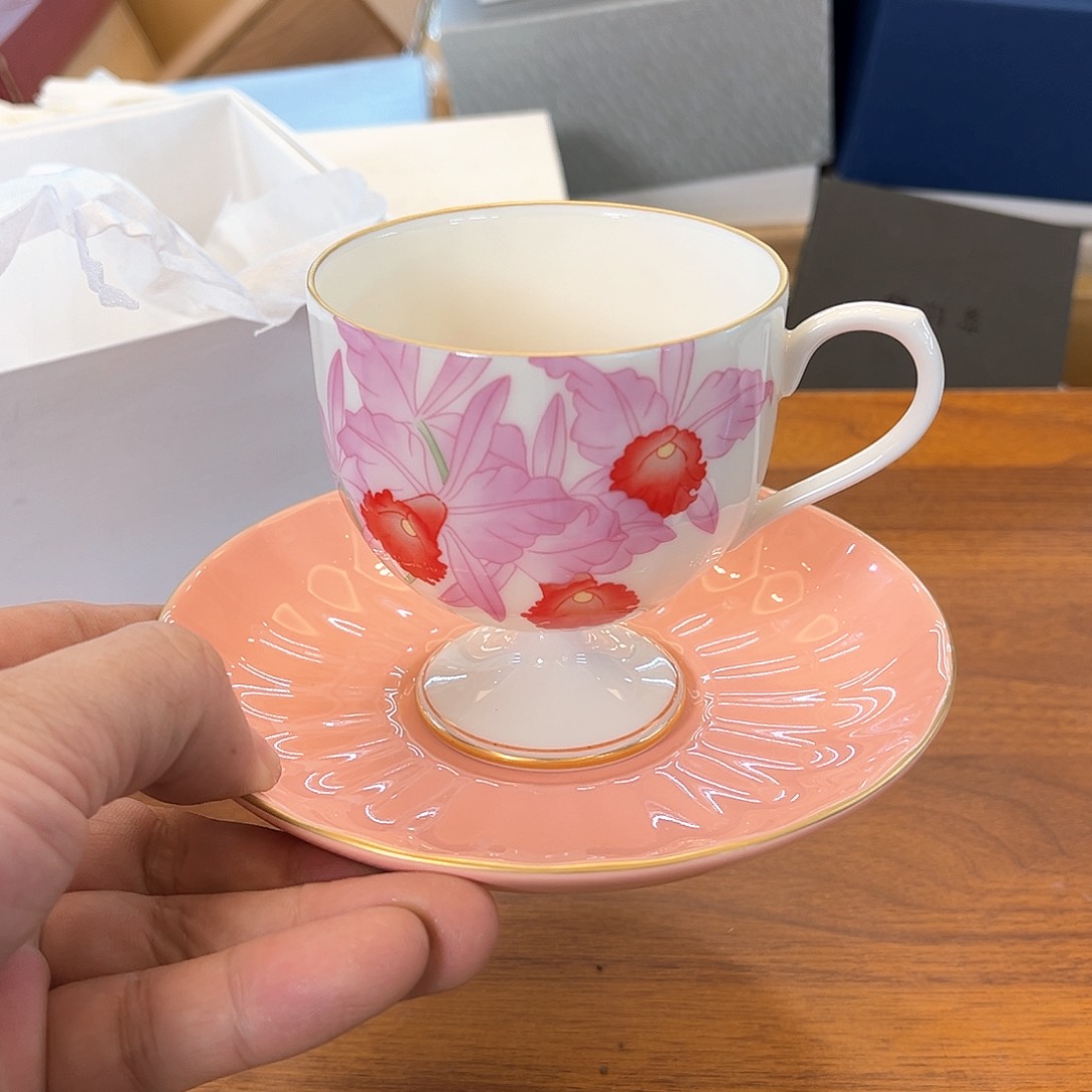 盖碗我不敢看电视你要干