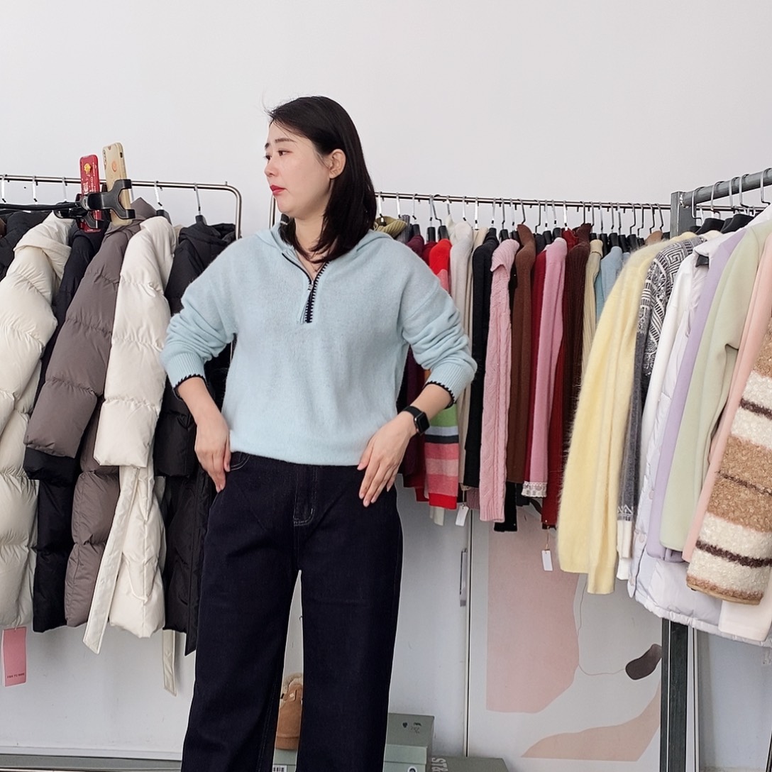 连帽半拉链针织衫蓝色