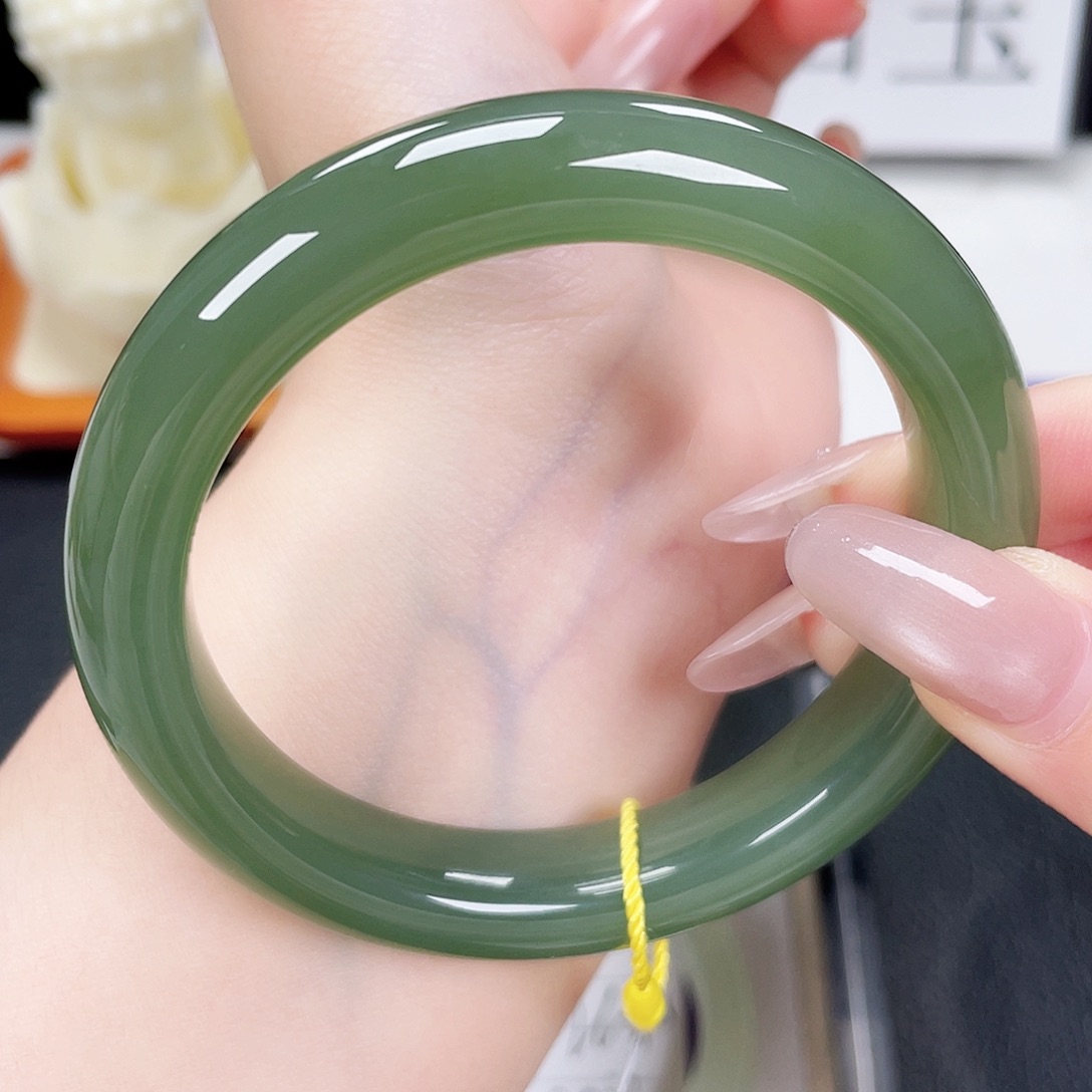 和田玉手镯未镶嵌58