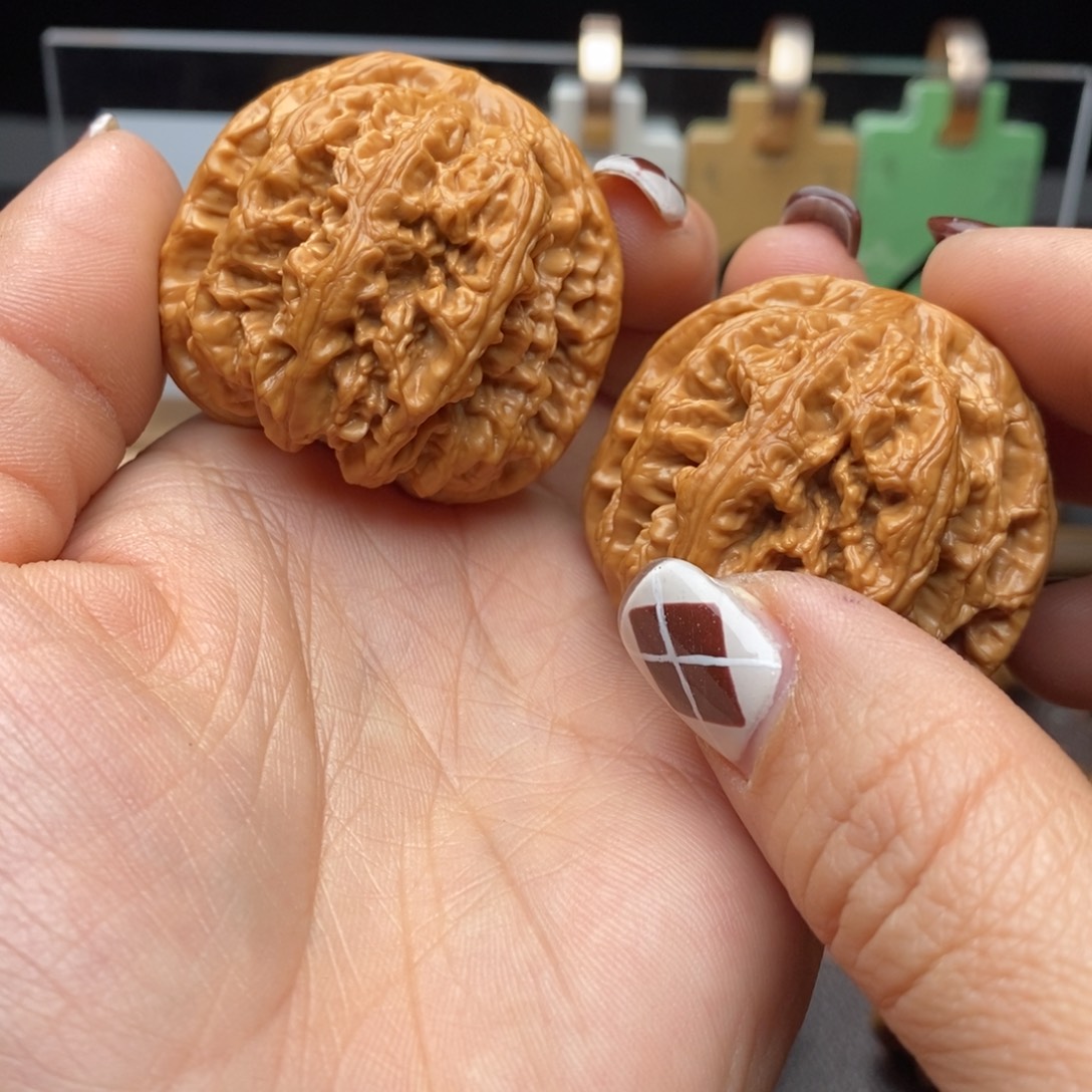 新***发文玩核桃把件平谷大粗筋