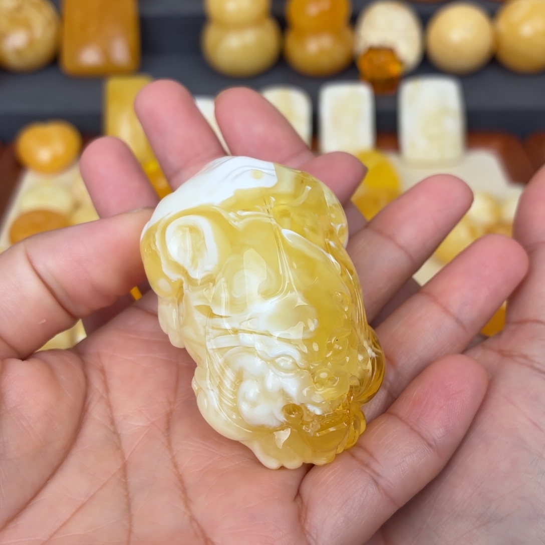 浮****蜜蜡未镶嵌吊坠(不含链)金瓷白貔貅