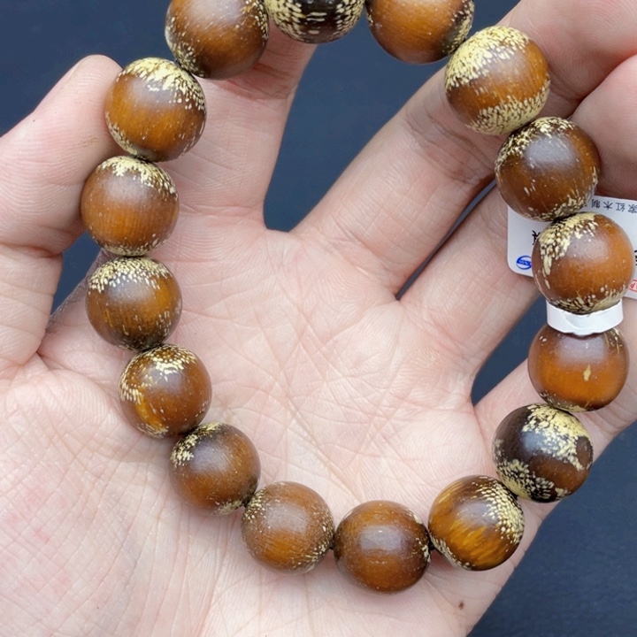 沉香碎屑沉香芽庄白棋