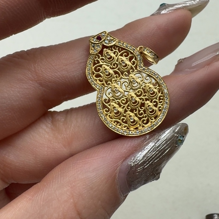 颈饰钻石18K金镶嵌成品