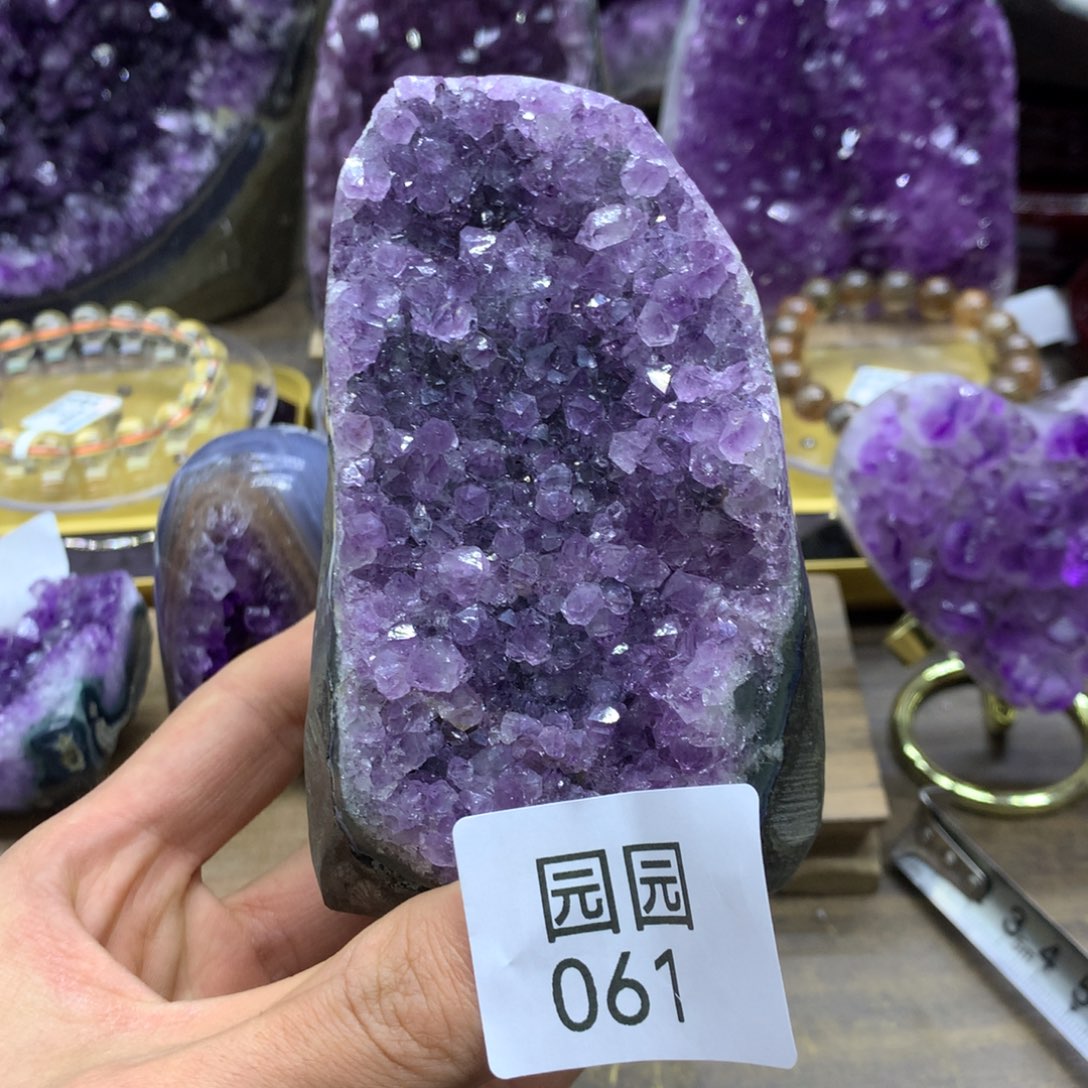 紫晶大型摆件（非配饰）未镶嵌
