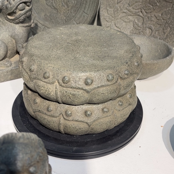 今***法石材青石绿豆青石鼓底座一对