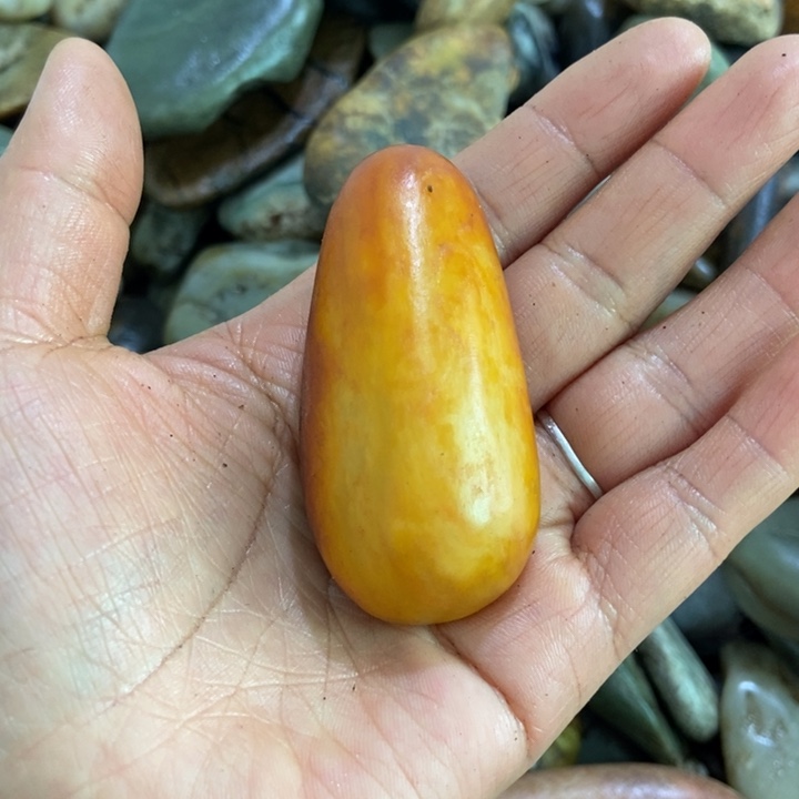 未镶嵌和田玉挂件一**衿