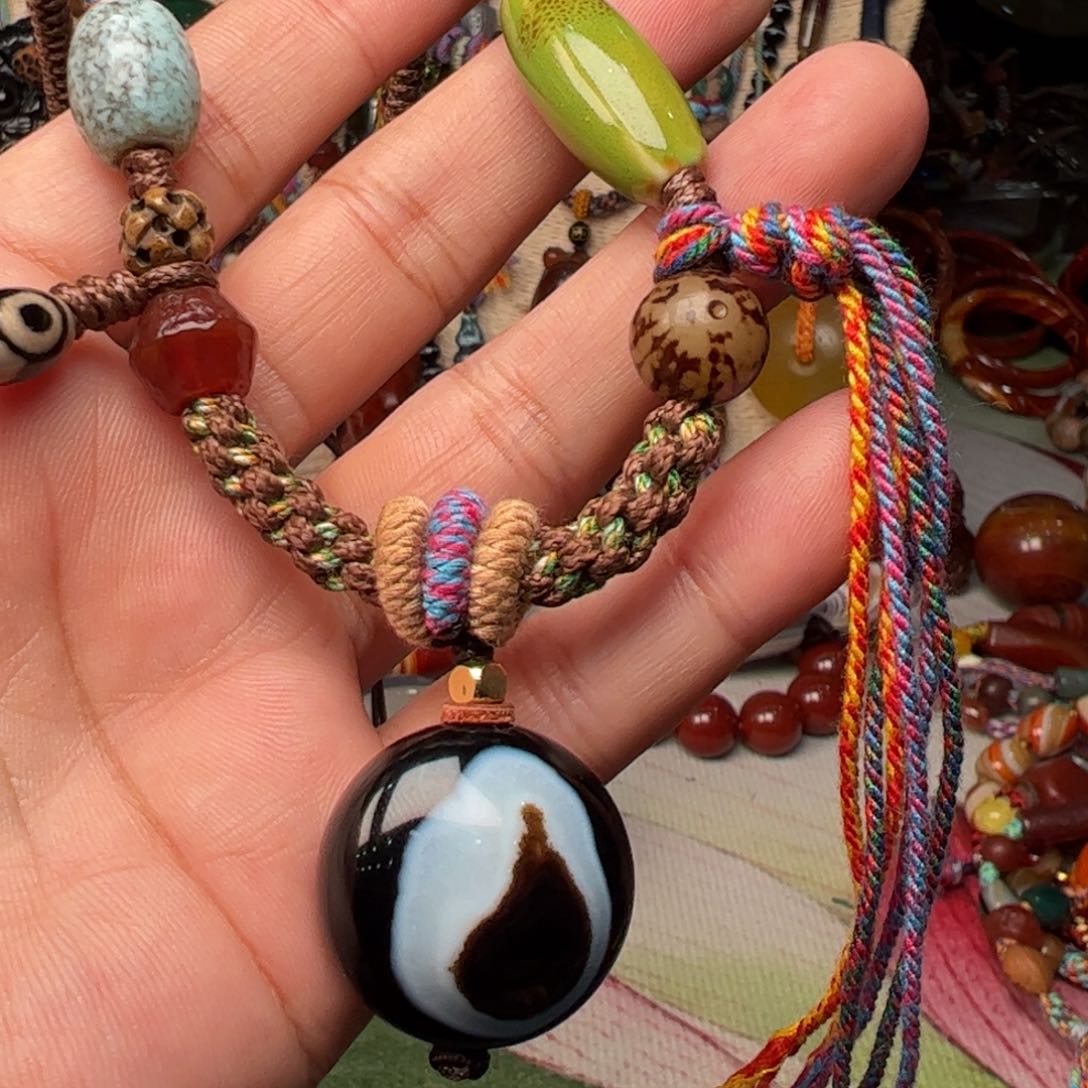 玛瑙/玉髓颈饰未镶嵌