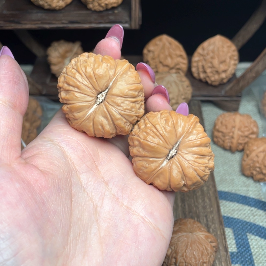 文玩核桃把件༆****฿41南瓜墩