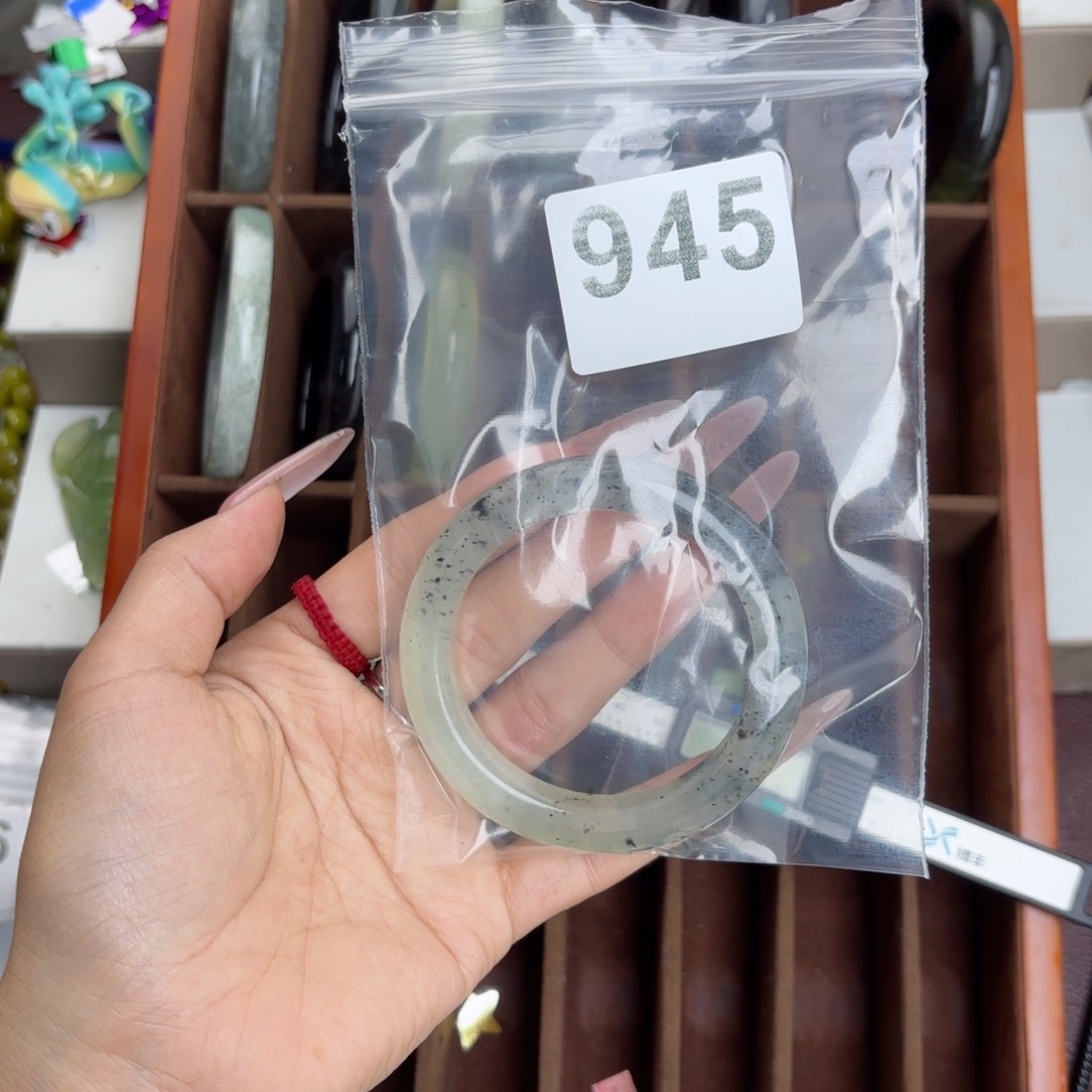 未镶嵌蛇纹石玉手镯紫**人
