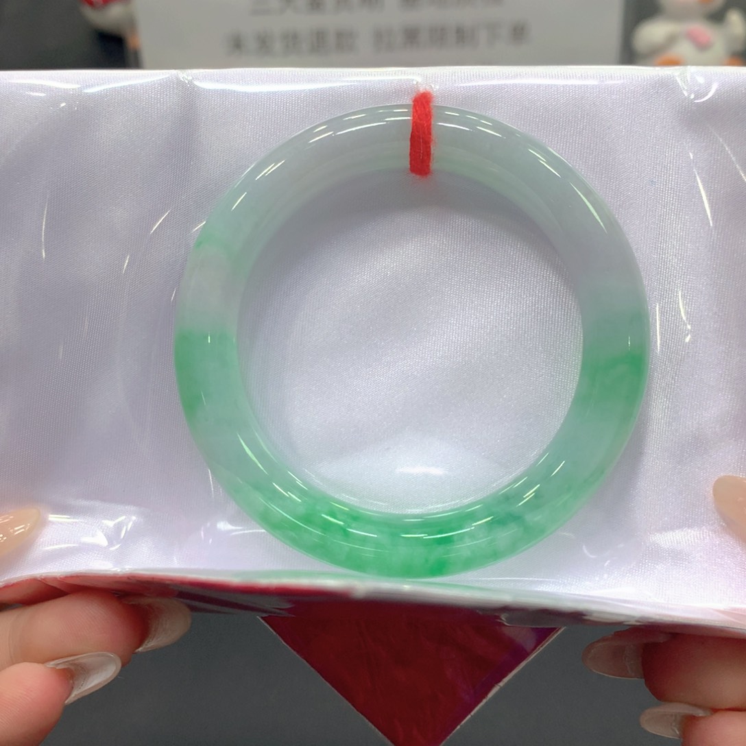 翡翠未镶嵌手镯53圆