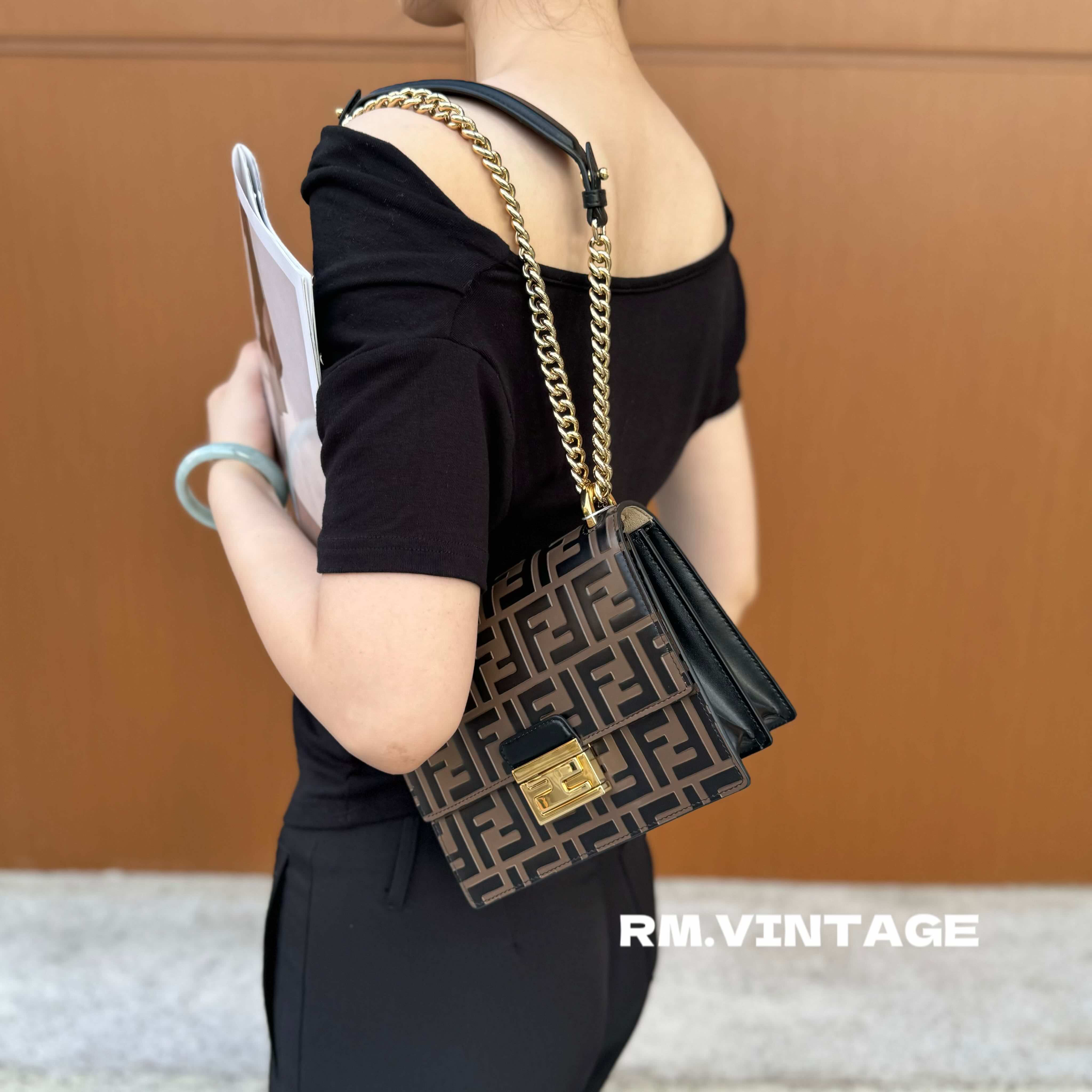 95新 FENDI/芬迪 入目 老花邮差单肩包 19188
