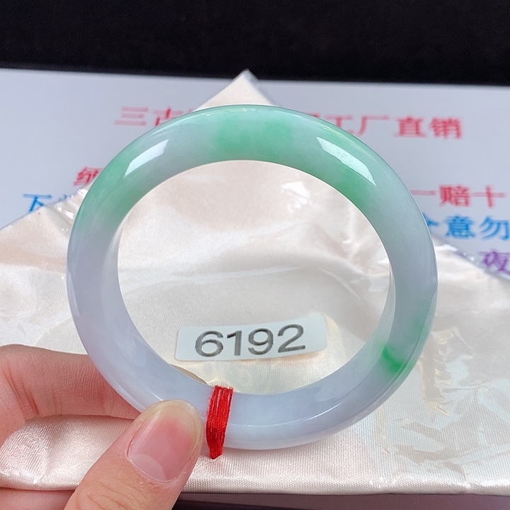 【闪购商品】翡翠手镯未镶嵌58圈口 14.6条宽