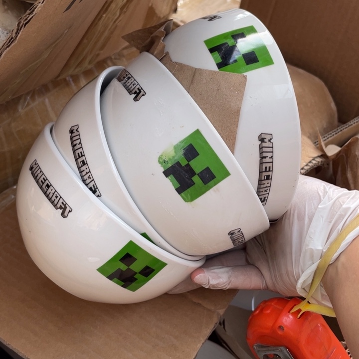 陶瓷盘子碗砂锅都有